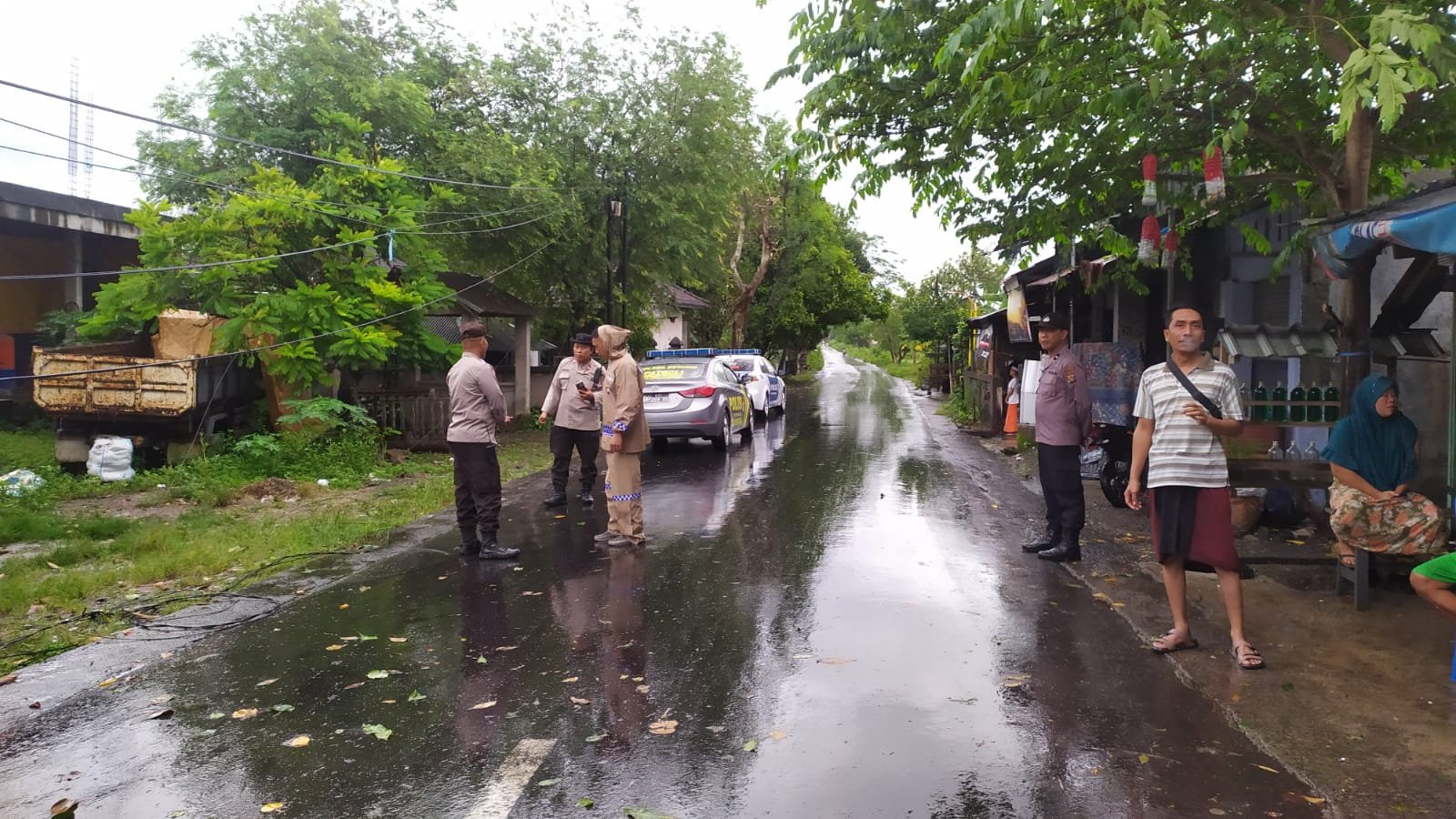 Cuaca Ekstrem, Berikut Dampak Curah hujan yang Sertai Angin Kencang di Gerung