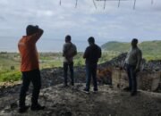 Tim Inafis Sat Reskrim Polres Loteng Bersama Polsek Prabarda Datangi TKP Kebakaran Villa Di Desa Montong Ajan