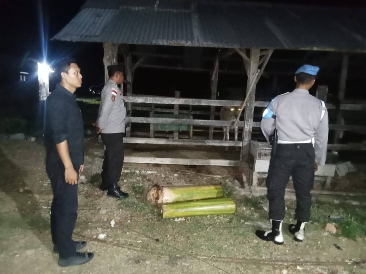 Patroli Humanis Polsek Sekotong Warga Dusun Empol Merasa Aman