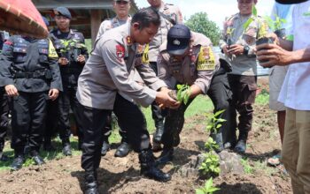 Mendukung Penuh Ketahanan Pangan, Polres Dompu dan Polsek Jajaran Launching Gugus Tugas Polri Mendukung Ketahanan Pangan di Kabupaten Dompu