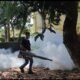 Cegah DBD, Polres Lombok Barat Proaktif Lakukan Fogging di Lingkungan Polsek