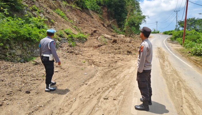 Patroli KRYD Polsek Lembar: Jaga Keamanan Batu Melangit dari 3C dan Bencana