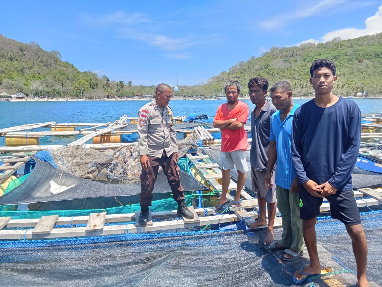 Dukung Ketahanan Pangan, Polsek Sekotong Terjun ke Budidaya Ikan Gili Gede