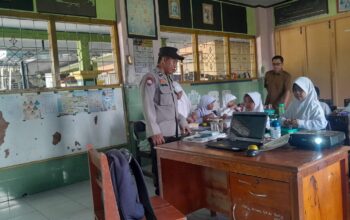 112 Siswa SDN 1 Dasan Tapen Dapat Makan Bergizi, Polsek Gerung Turun Tangan