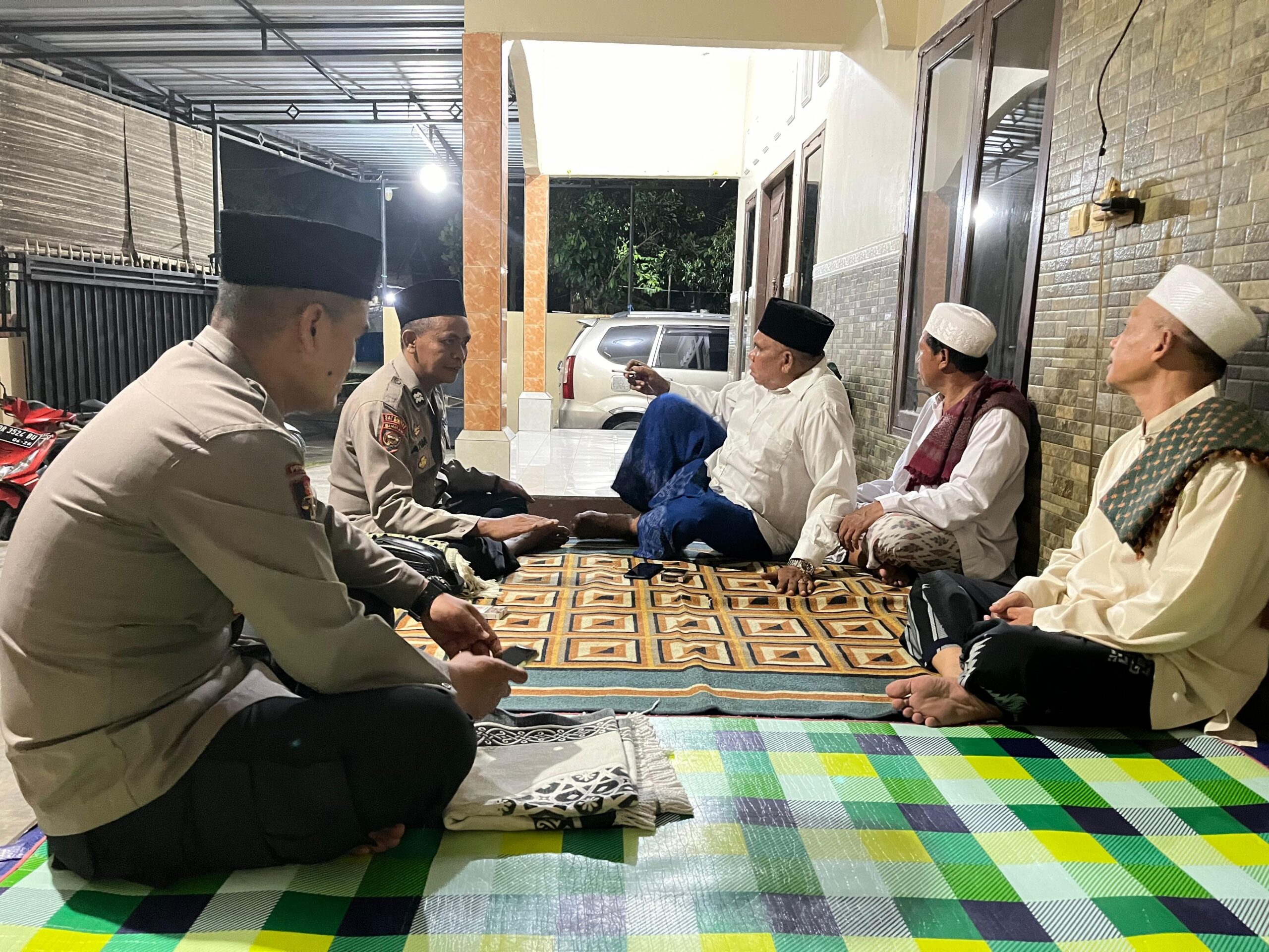 Kapolsek Kediri Jalin Silaturahmi Hangat dengan Tokoh Masyarakat