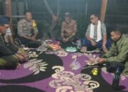 Ciptakan Situasi Kamtibmas yang kondusif di bulan Ramadhan Bhabinkamtibmas Desa Tatar lakukan sambang Desa malam hari