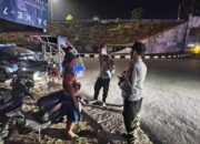 Polsek Kediri Intensifkan Patroli Malam, Sampaikan Himbauan Kamtibmas Langsung ke Warga Lelede