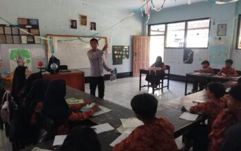 SDN 1 Karang Bongkot Jadi Lokasi Edukasi Bahaya Narkoba oleh Polsek Labuapi