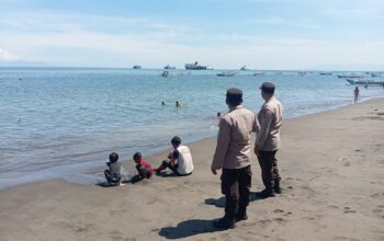 Upaya Polsek Lembar Tingkatkan Keamanan di Pantai Cemara dengan Patroli KRYD