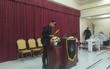 Brimob Polda NTB Lakukan Sterilisasi di Sejumlah Gereja Jelang Paskah 2025 di Mataram