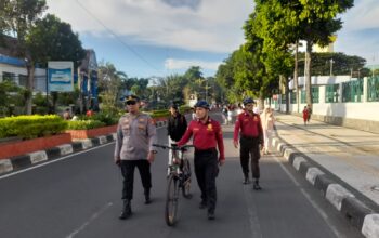 Polda NTB Gelar Patroli Jalan Kaki di Kawasan Car Free Day Udayana Mataram