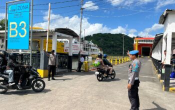 Patroli Kapal dan Pengamanan Pemuatan: Upaya Polsek Lembar Mencegah Premanisme