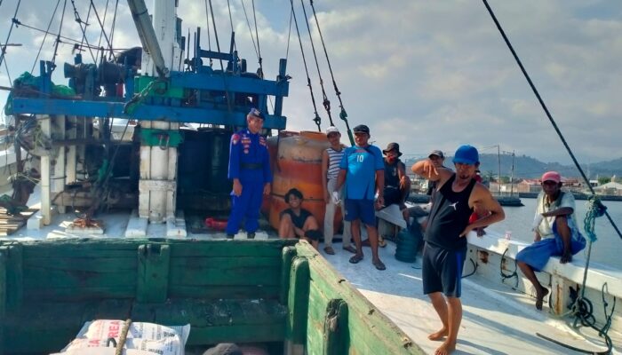 Sat Polairud Polres Bima Kota Laksanakan Patroli Pesisir Pantai, Imbau Nelayan Jaga Keselamatan Saat Berlayar