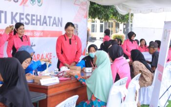 Kapolres Sumbawa Barat Pimpin Bakti Sosial dan Bakti Kesehatan, Hadirkan Pelayanan Langsung untuk Masyarakat