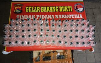 Tim Opsnal Sat Narkoba Polres Bima Kota Gagalkan Peredaran 76 Botol Arak Bali