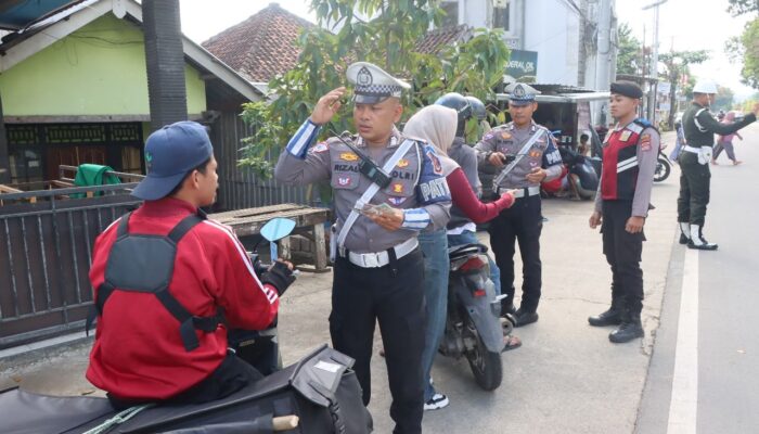 Polres Lombok Barat Tindak 29 Pengendara dalam Operasi Patuh Perdana
