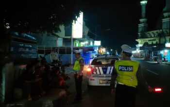 Patroli Malam Gerung, Lombok Barat: Cegah Balap Liar dan Kejahatan Jalanan