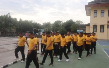 Personel Polres Bima Kota Laksanakan Olahraga Pagi Rutin Jaga Kebugaran dan Kekompakan