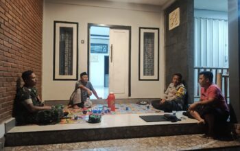 Polsek Pringgarata Tingkatkan Patroli Dialogis Cegah Aksi Kriminalitas Malam Hari.