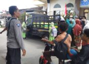 Polsek Batulayar Salurkan 2 Ton Beras Murah, Warga Antusias Sambut