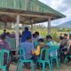 Bhabinkamtibmas Dampingi Petugas Registrasi dan Vaksinasi Hewan Ternak di Desa Binaan