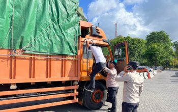 Polsek Kawasan Pelabuhan Lembar Jaga Kelancaran Arus Logistik dari Surabaya
