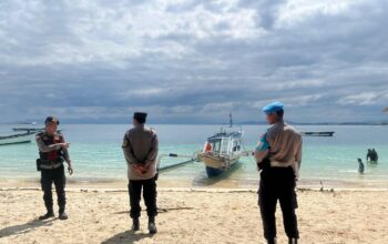 Upaya Polsek Sekotong Ciptakan Wisata Aman di Pantai Elak-Elak Lombok Barat