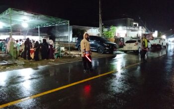 BHABINKAMTIBMAS DESA SETELUK TENGAH AMANKAN KEGIATAN TA’ZIAH WARGA