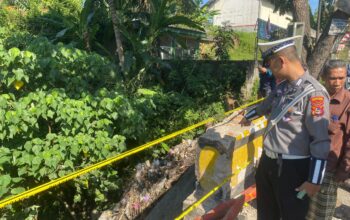 Sat Lantas Polres Loteng Olah TKP Laka Lantas Out Of Control di Pringgarata. ‎ ‎