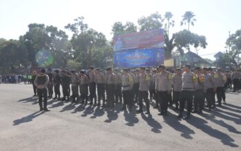 Ratusan personel Gabungan Personel TNI-Polri diturunkan amankan aksi demo di Lombok Tengah