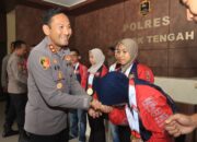 Kapolres Loteng Apresiasi Atlet Binaan Raih Medali Emas di PON Beladiri Kudus 2025.
