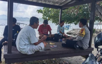 Bhabinkamtibmas Sekotong Gencar Edukasi Manfaatkan Pekarangan untuk Ketahanan Pangan