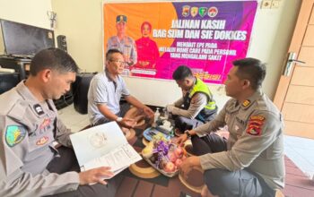 Implementasi Program “Medait Epe Pada”, Kabag SDM Jenguk Personel yang Sakit