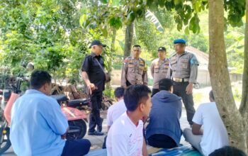 Polisi dan Warga Lembar Kompak Wujudkan Lingkungan Aman