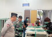 BHABINKAMTIBMAS DESA PRINGGARATA LAKUKAN MONITORING PENDISTRIBUSIAN MBG AGAR TEPAT WAKTU