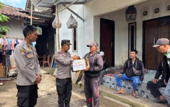 Polres Lombok Barat Peduli Pekerja Keras Lewat Program Nutrisi Mantap
