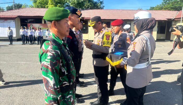POLRES DOMPU GELAR APEL PASUKAN OPERASI ZEBRA RINJANI 2025, WAKAPOLRES PIMPIN LANGSUNG KEGIATAN
