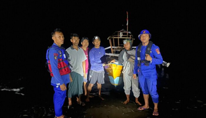 Gerak Cepat! KP XXI-2012 Polairud Polda NTB Selamatkan Tiga Nelayan yang Hanyut di Perairan Gili Sulat