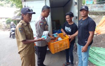 Bhabinkamtibmas Nungga Pantau Pendistribusian Makan Bergizi Gratis di Rasanae Timur