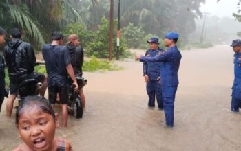 POLRI KERAHKAN 135 PERSONEL UNTUK OPERASI KEMANUSIAAN BENCANA ALAM DI SUMATERA UTARA