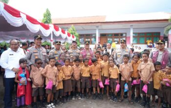 WAKAPOLRI KOMJEN POL PROF. DR. DEDI PRASETYO RESMIKAN EARLY WARNING SYSTEM GUNUNG LEWOTOBI LAKI-LAKI DI FLORES TIMUR