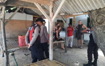 Polsek Sekotong Jamin Keamanan Pantai Batu Kijuk