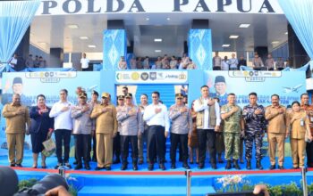 Polda Papua Salurkan 852 Ton Beras SPHP ke Enam Provinsi, Wakapolri Pastikan Stok Aman Jelang Natal dan Tahun Baru
