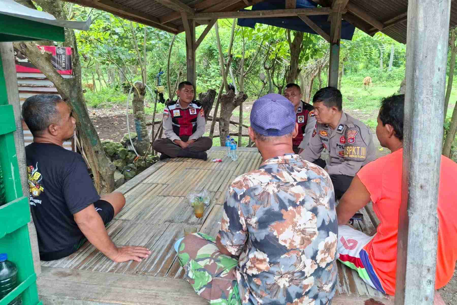 Polisi Sambangi Tokoh Masyarakat Sekotong Barat